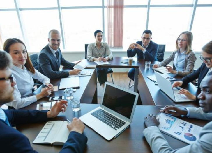 Thinking About Becoming Corporate Counsel? Here’s What You Need to Know