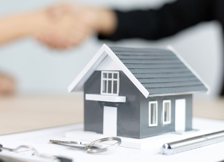 Real Estate Documents Checklist: What Attorneys Need to Review at Every Stage