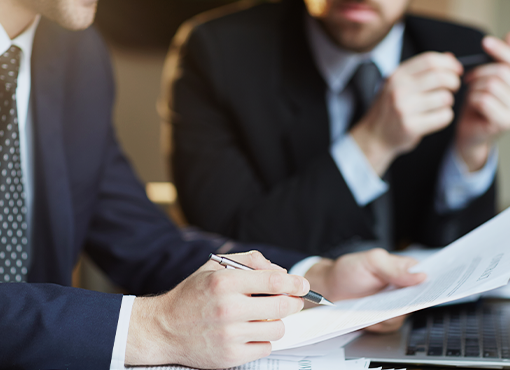 The Contract Strategist's Guide to Complex Deal Drafting and Negotiations